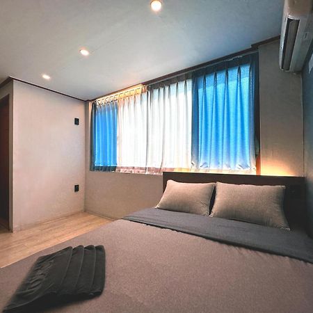 Oyo Rooftop Hostel โซล ภายนอก รูปภาพ