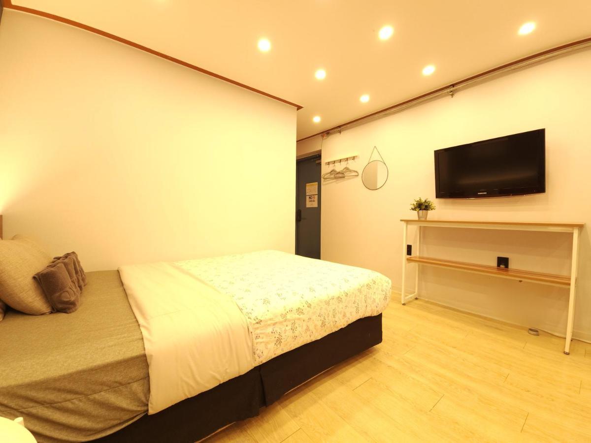 Oyo Rooftop Hostel โซล ภายนอก รูปภาพ