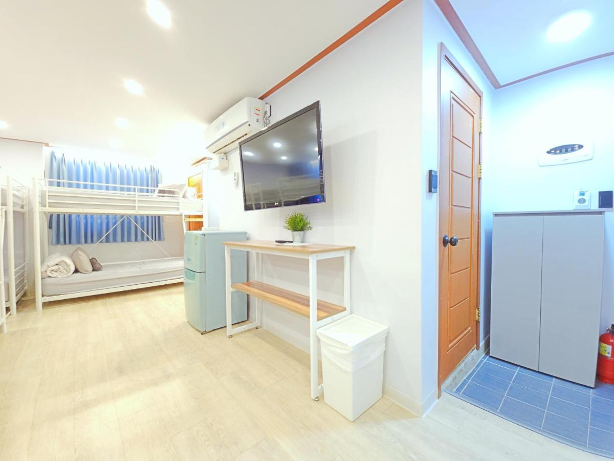 Oyo Rooftop Hostel โซล ภายนอก รูปภาพ