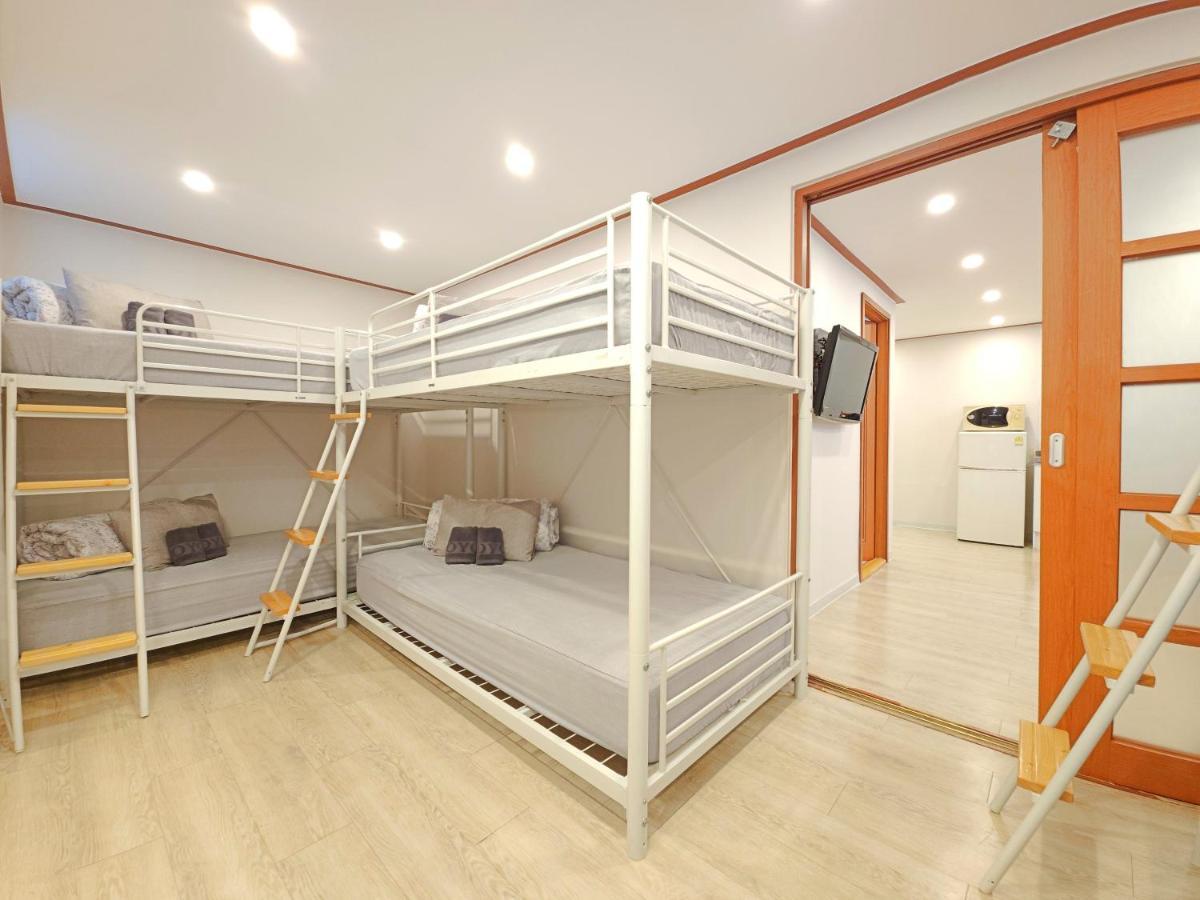 Oyo Rooftop Hostel โซล ภายนอก รูปภาพ