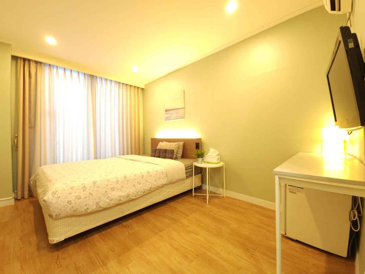 Oyo Rooftop Hostel โซล ภายนอก รูปภาพ
