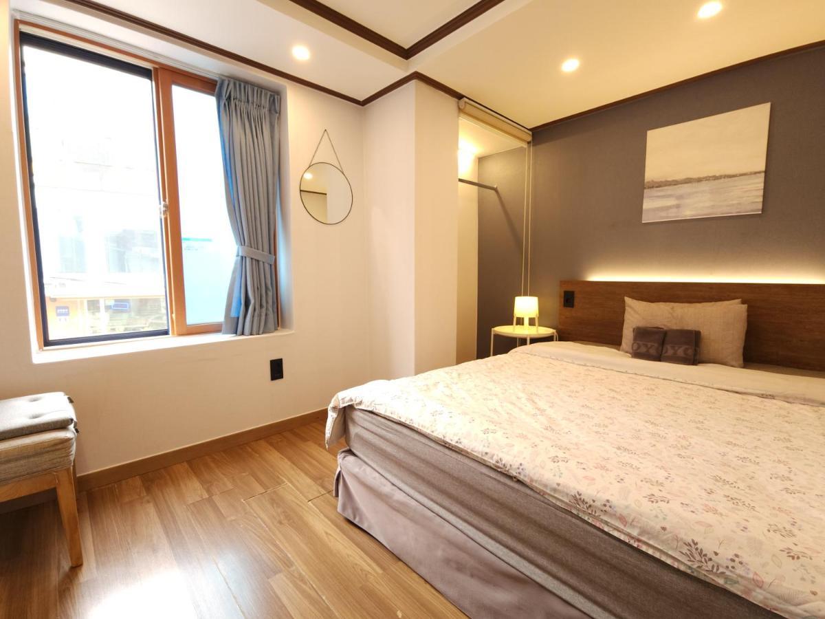 Oyo Rooftop Hostel โซล ภายนอก รูปภาพ